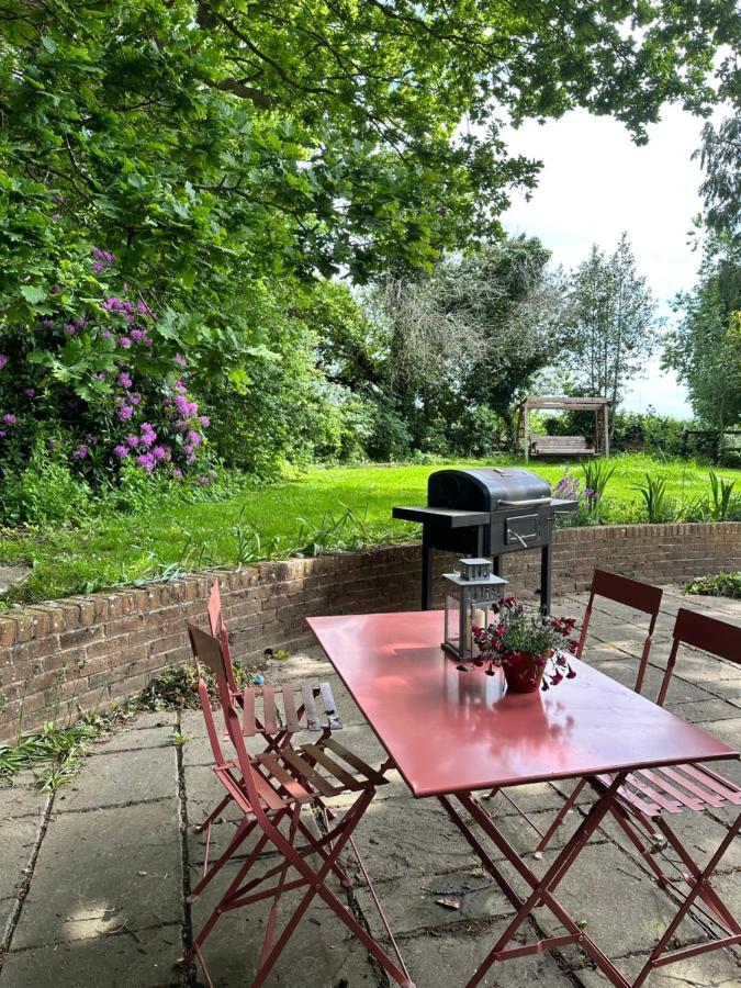Peaceful Cottage With Private Garden Hailsham Exterior photo